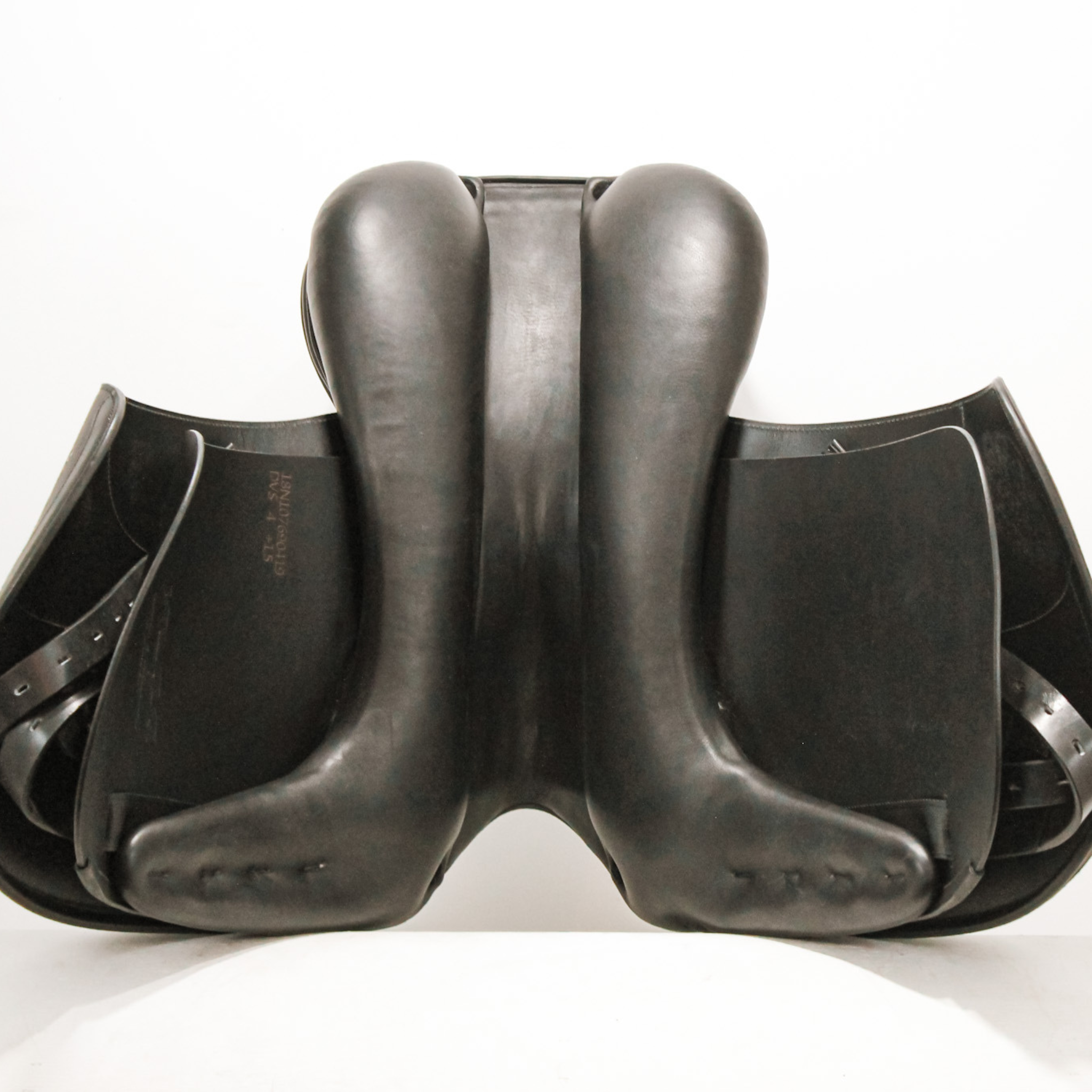 Amerigo Vega Dressage Special - 18" - Medium Wide Tree