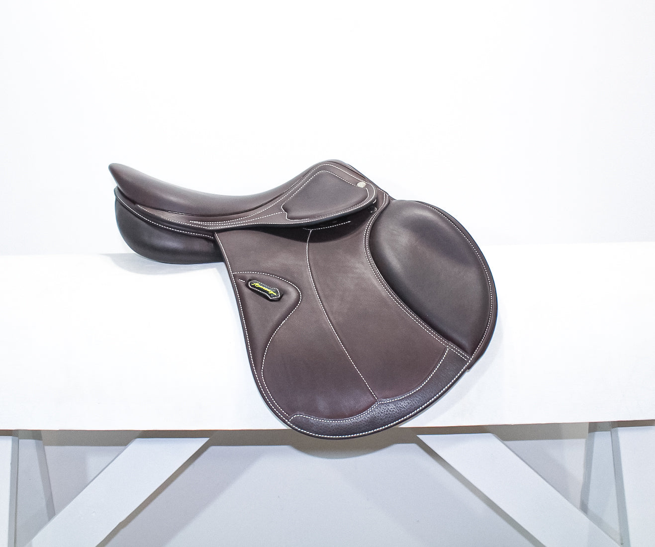 Amerigo Farouche - 17.5" - Medium Wide Tree