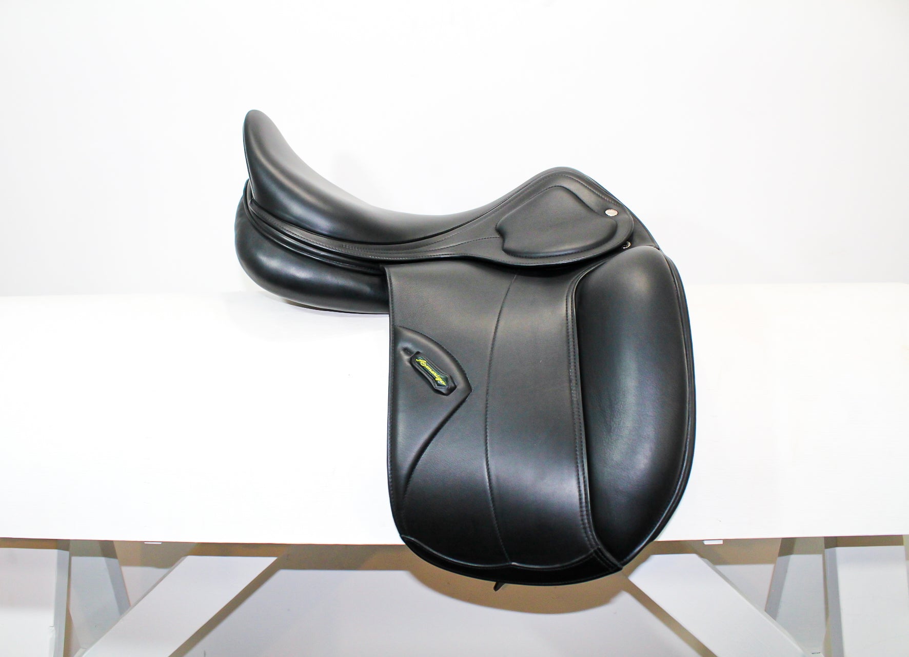 Amerigo Pasubio - 18" - Wide Tree