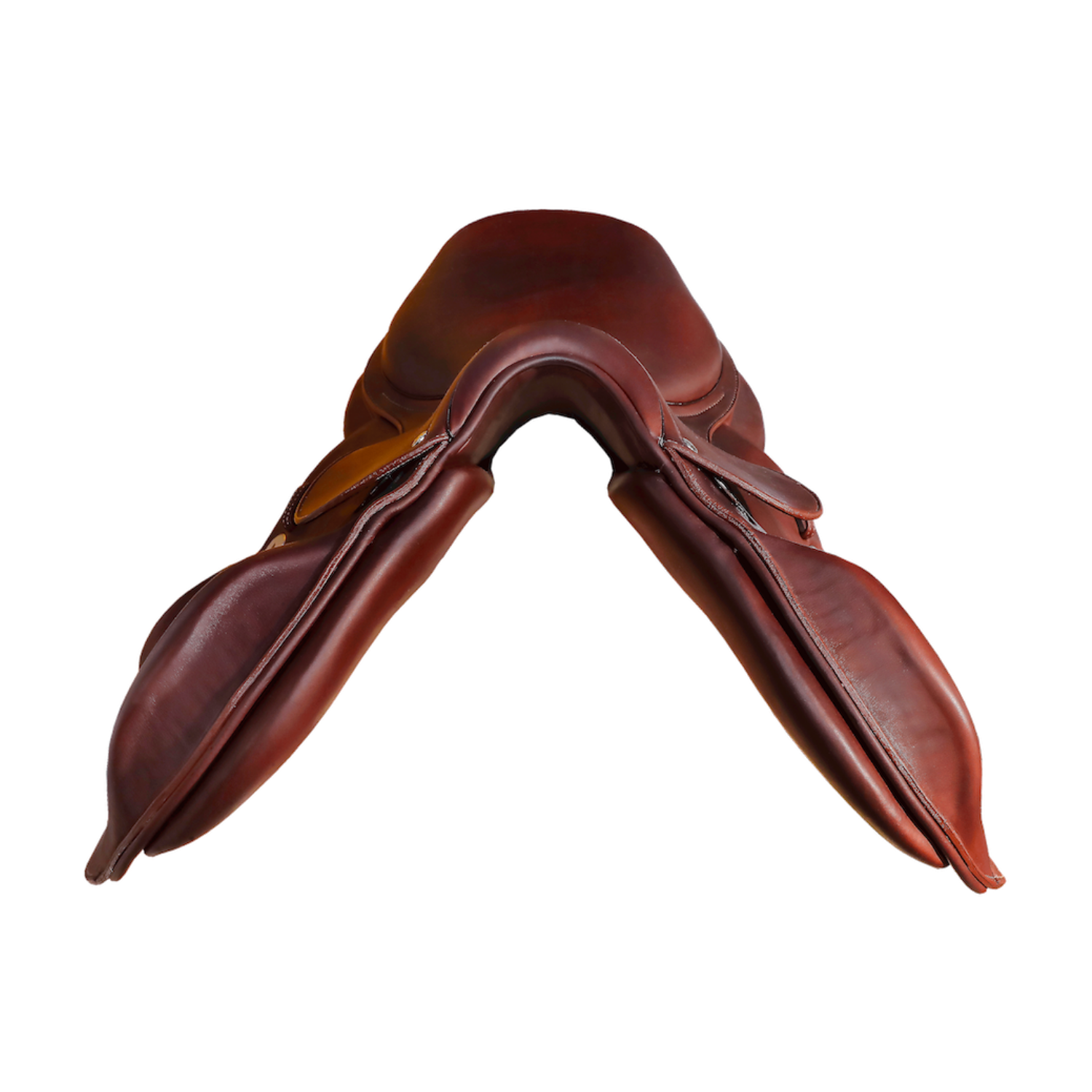 Front view of a brown calfskin leather Meyer Cross monoflap saddle.