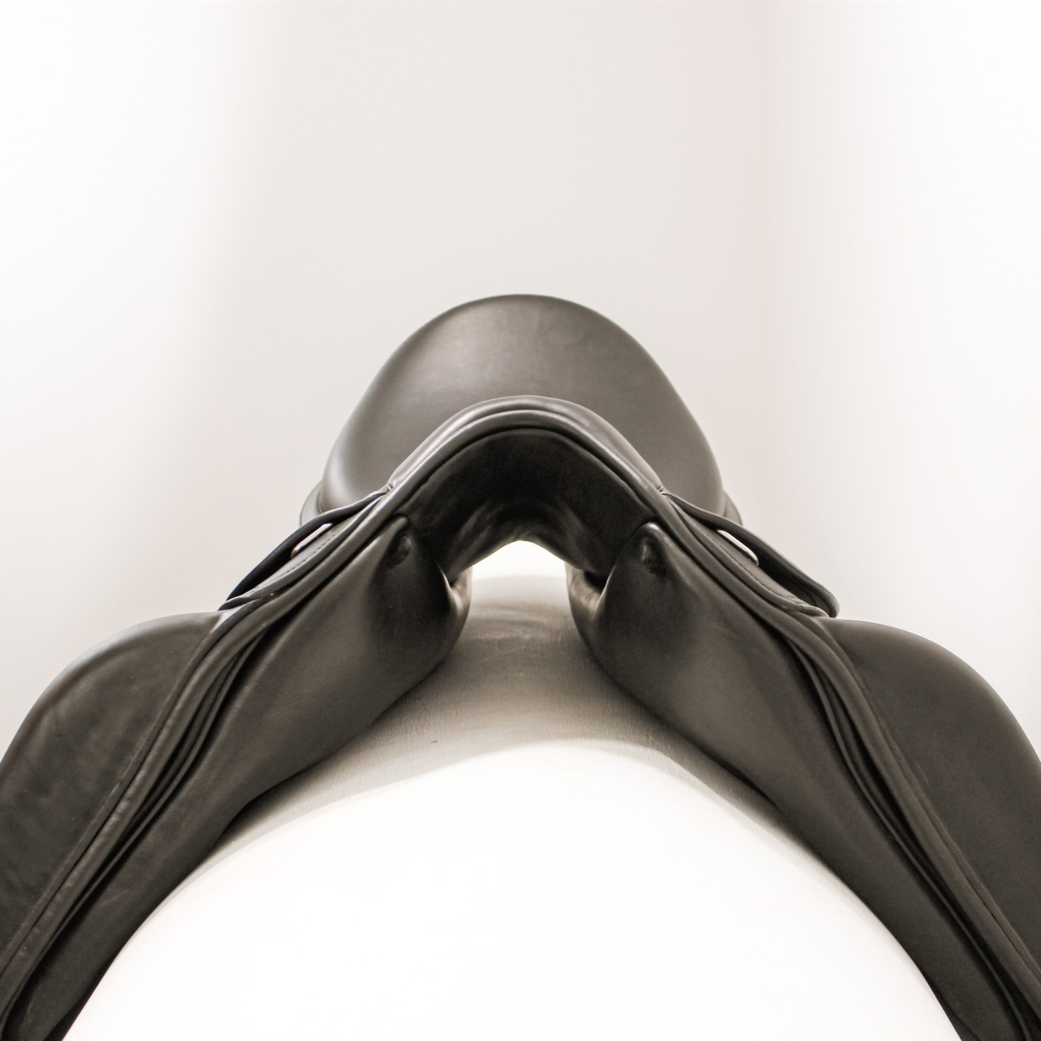 Amerigo Vega Dressage Special - 18" - Medium Wide Tree