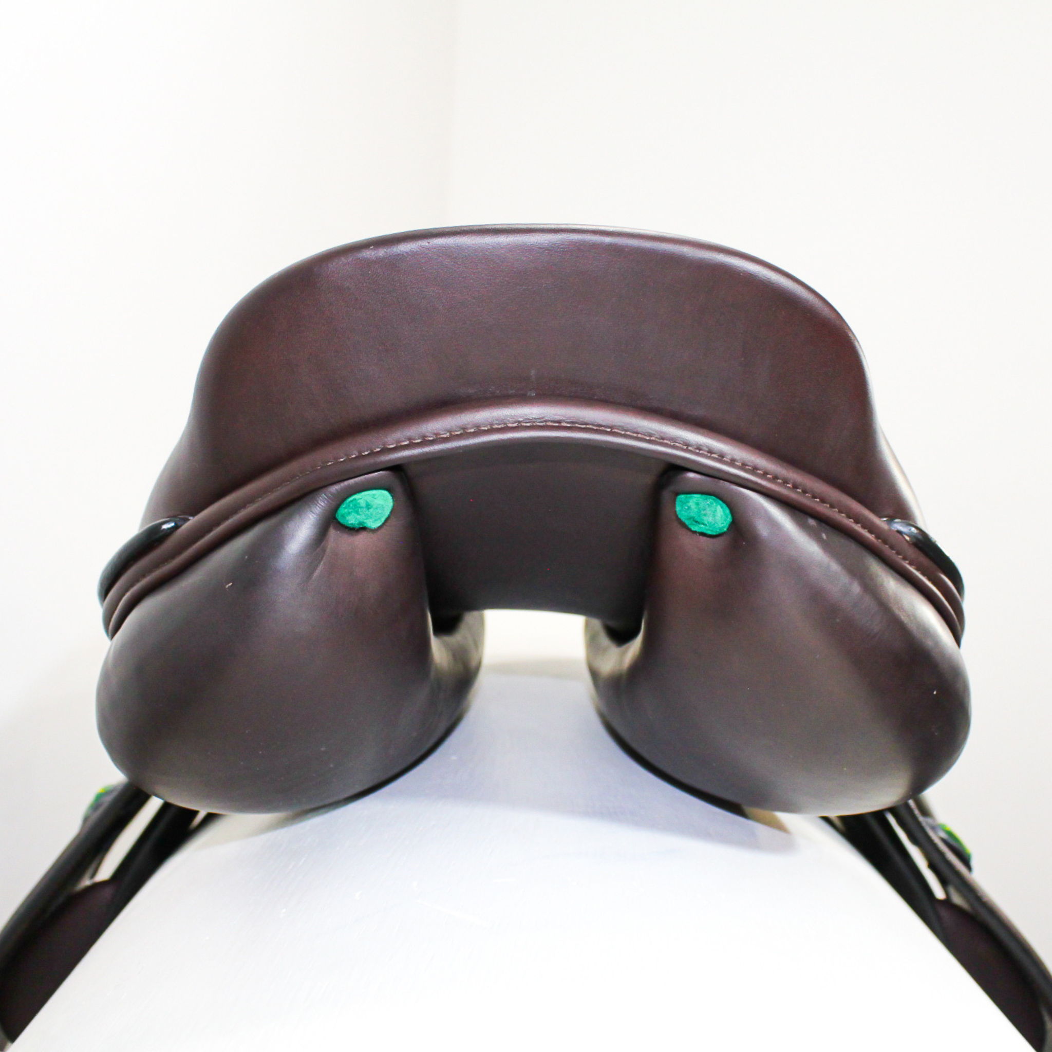 Rear view of cantle/rear panel area