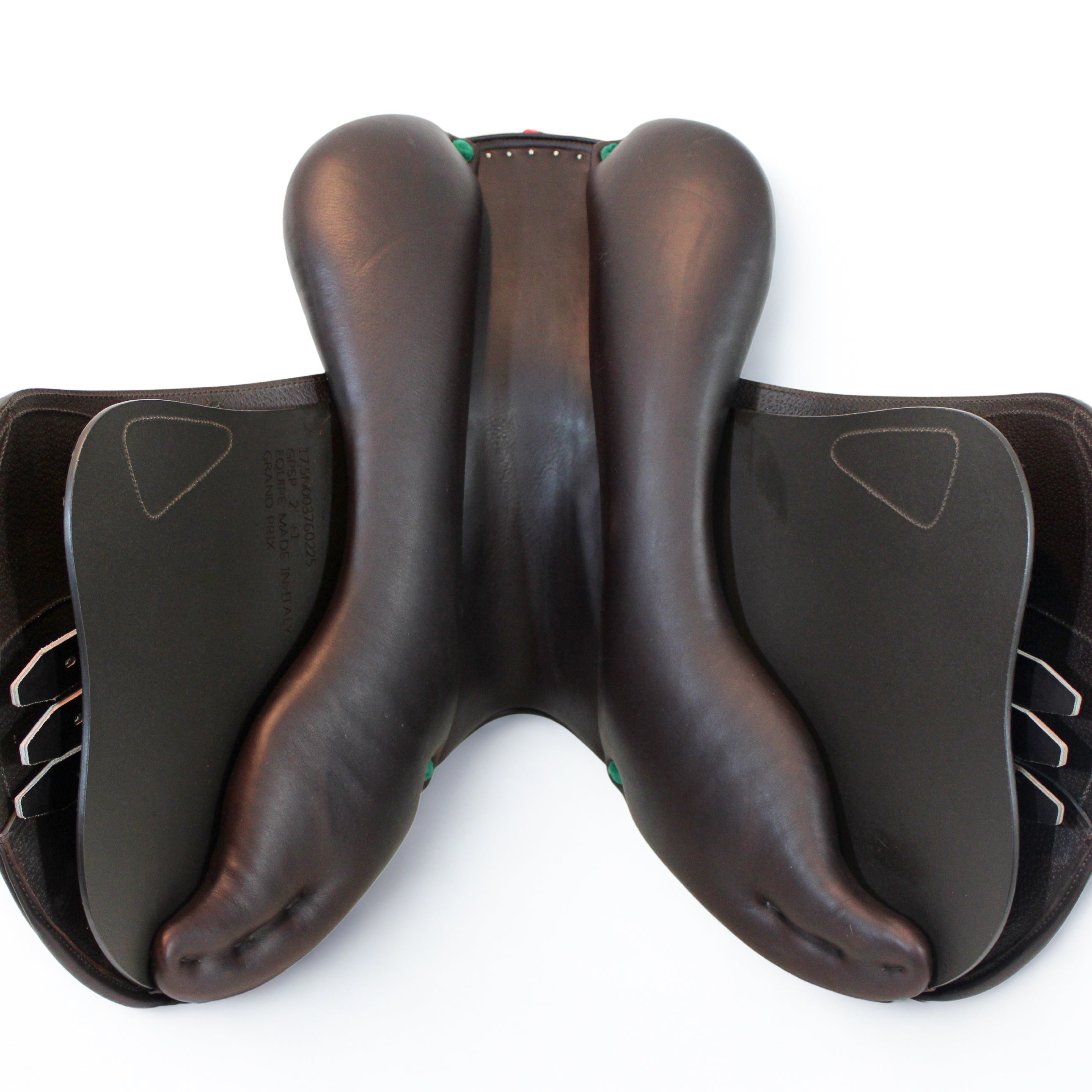 Underside view of the saddle panels
